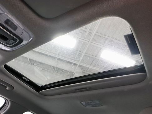 Certified 2025 Hyundai Elantra SEL FWD image 33
