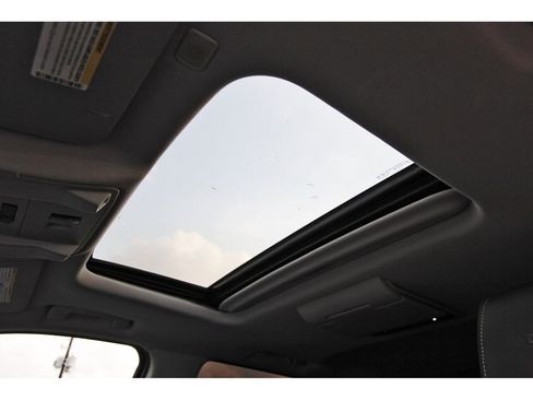 Used 2019 GMC Yukon Denali w/ Denali Ultimate Package image 31