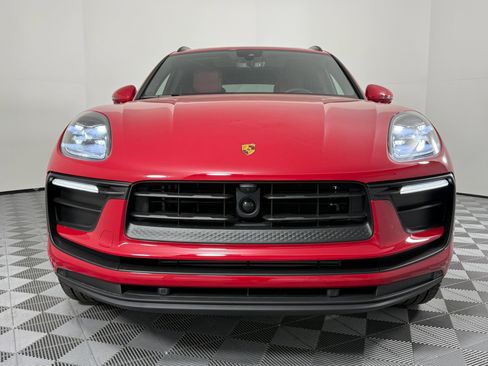 Certified 2026 Porsche Macan AWD/4WD image 6