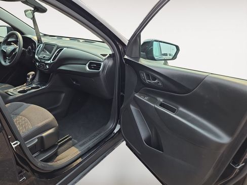 Used 2024 Chevrolet Equinox LT FWD image 9