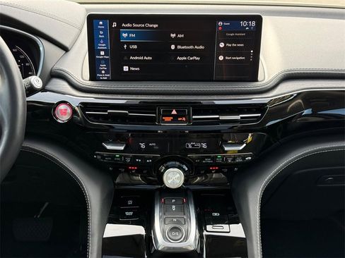 Used 2025 Acura MDX w/ Advance Package image 13