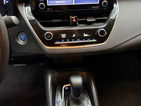 Used 2022 Toyota Corolla LE FWD image 5