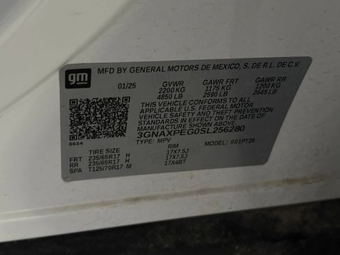 Used 2025 Chevrolet Equinox LT image 28