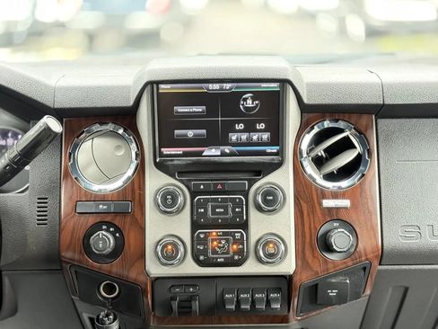 Used 2014 Ford F350 Lariat w/ Lariat Interior Package AWD/4WD image 19
