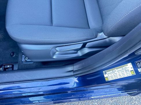 Used 2025 Toyota Corolla LE image 23