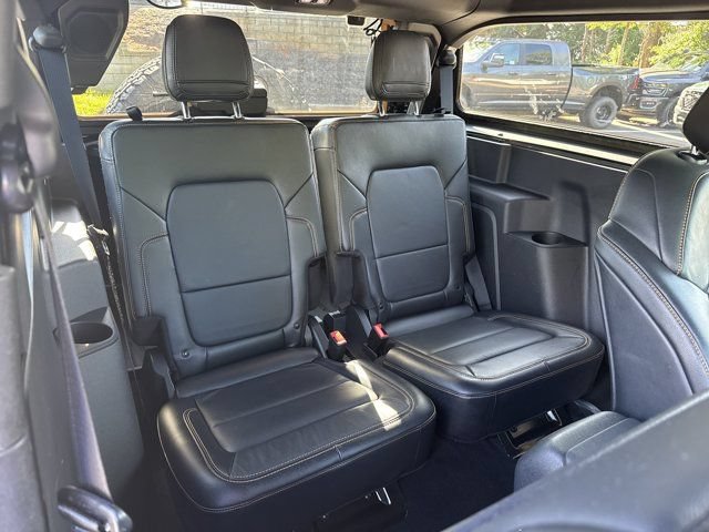 Used 2022 Ford Bronco Badlands w/ Sasquatch Package AWD/4WD image 17