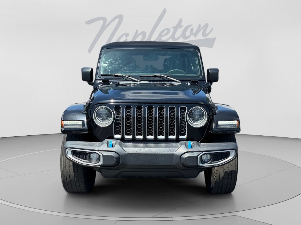 Used 2023 Jeep Wrangler Unlimited Sahara AWD/4WD image 9