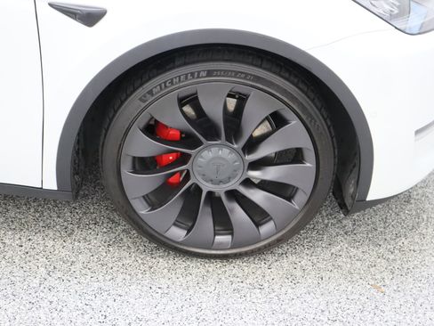 Used 2021 Tesla Model Y Performance image 5