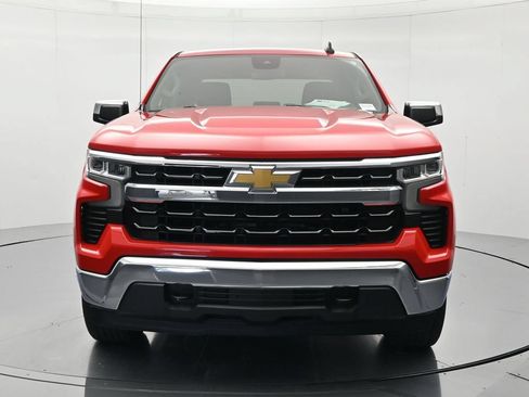 Used 2022 Chevrolet Silverado 1500 LT AWD/4WD image 2