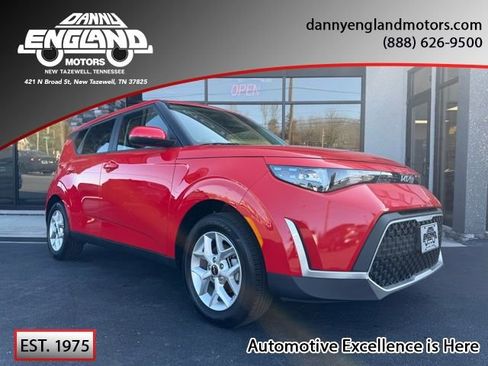 Used 2025 Kia Soul LX image 1