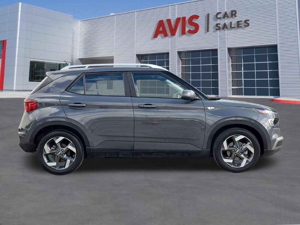 Used 2026 Hyundai Venue SEL FWD image 5