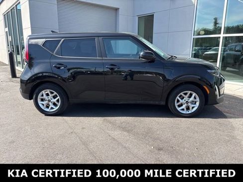 Certified 2025 Kia Soul LX image 4