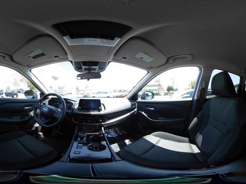 Used 2025 Nissan Rogue SV FWD image 44