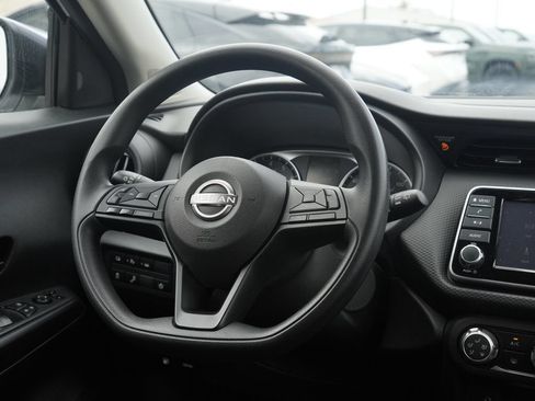 Used 2025 Nissan Kicks Play S FWD image 27