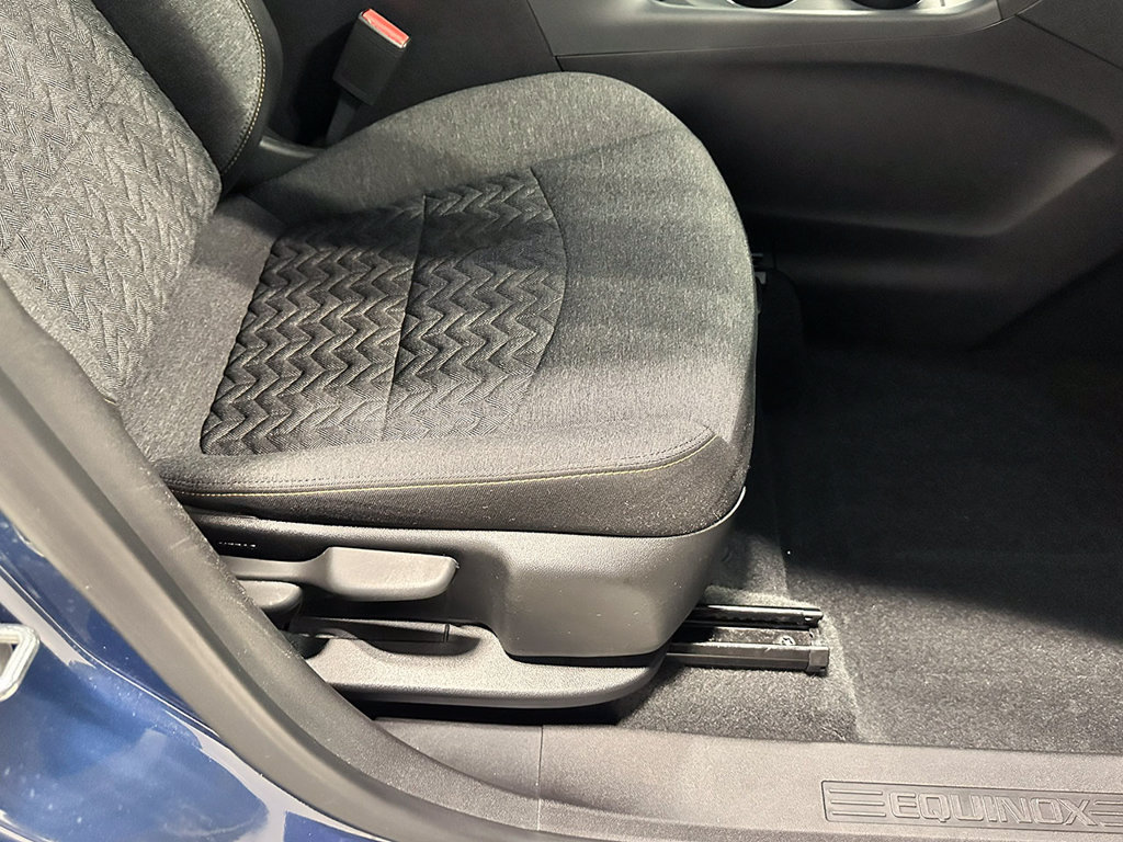 Used 2024 Chevrolet Equinox LT FWD image 26