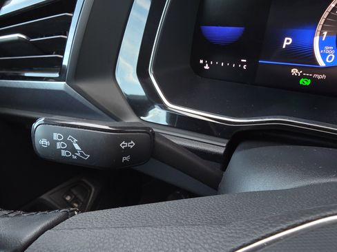 Used 2024 Volkswagen Jetta SE image 17