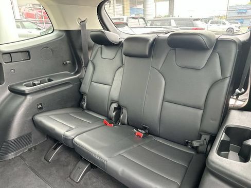 Certified 2022 Kia Telluride S FWD image 28