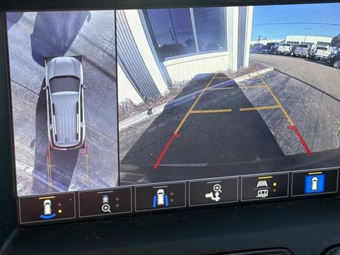 Used 2023 GMC Acadia AT4 w/ Technology Package image 32