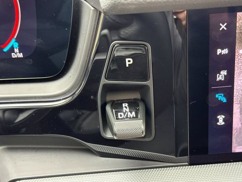 Certified 2025 Porsche Cayenne Coupe image 25