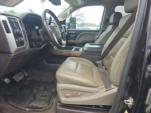 Used 2019 GMC Sierra 2500 SLT w/ Duramax Plus Package image 2