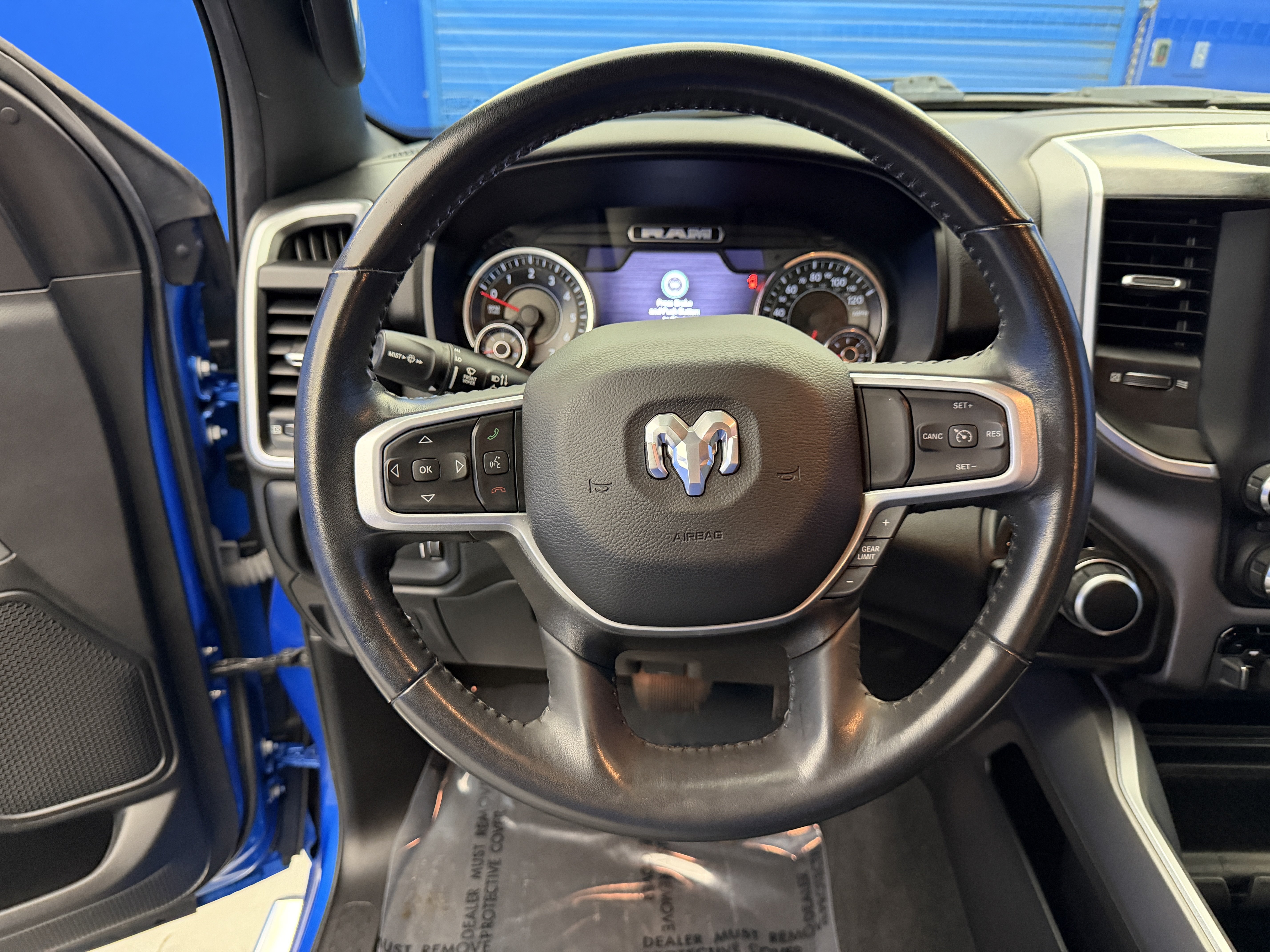 Used 2022 RAM 1500 Big Horn AWD/4WD image 17
