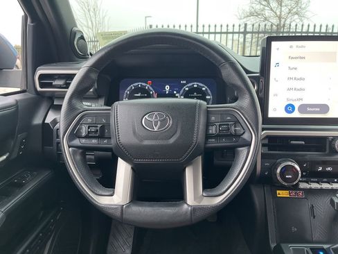 Used 2025 Toyota 4Runner Limited w/ Tow Technology Package image 18