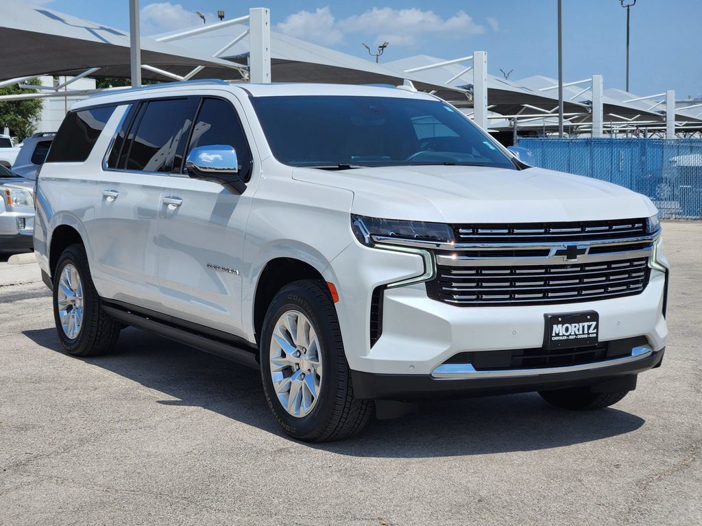 Used 2024 Chevrolet Suburban Premier w/ Premium Package RWD image 3