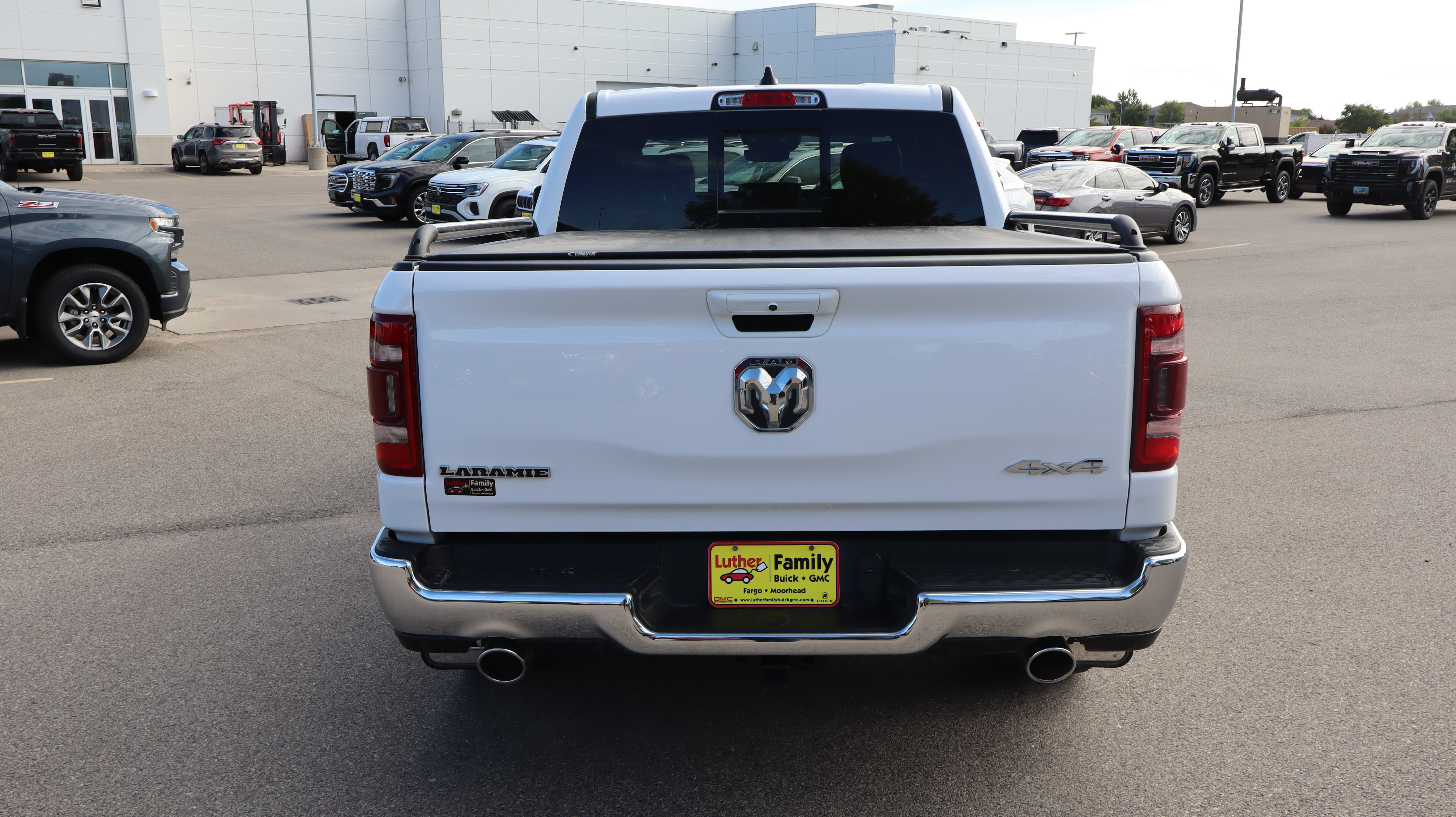 Used 2023 RAM 1500 Laramie AWD/4WD image 6