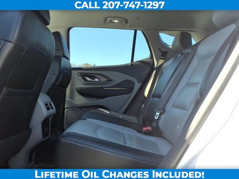 Used 2024 GMC Terrain SLT image 14