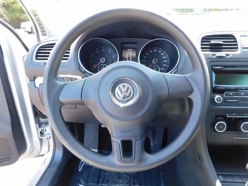 Used 2012 Volkswagen Golf 2-Door FWD image 8