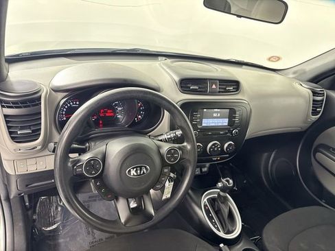 Used 2017 Kia Soul w/ Convenience Package FWD image 22