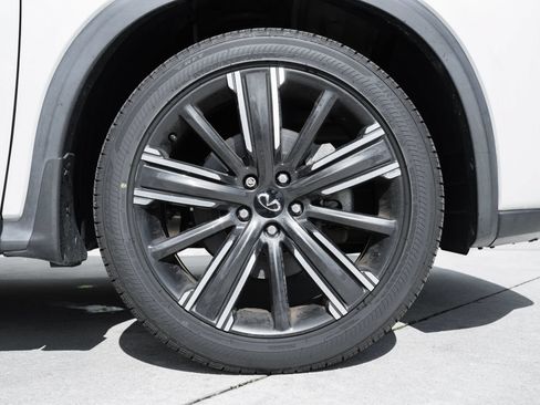 Used 2021 INFINITI QX50 Luxe w/ Appearance Package FWD image 12