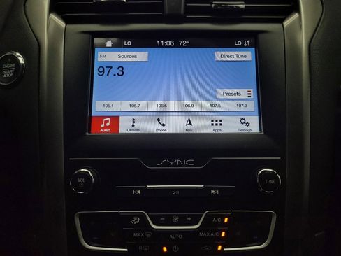 Used 2019 Ford Fusion SE AWD/4WD image 25