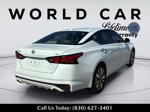 Used 2020 Nissan Altima 2.5 SV image 14