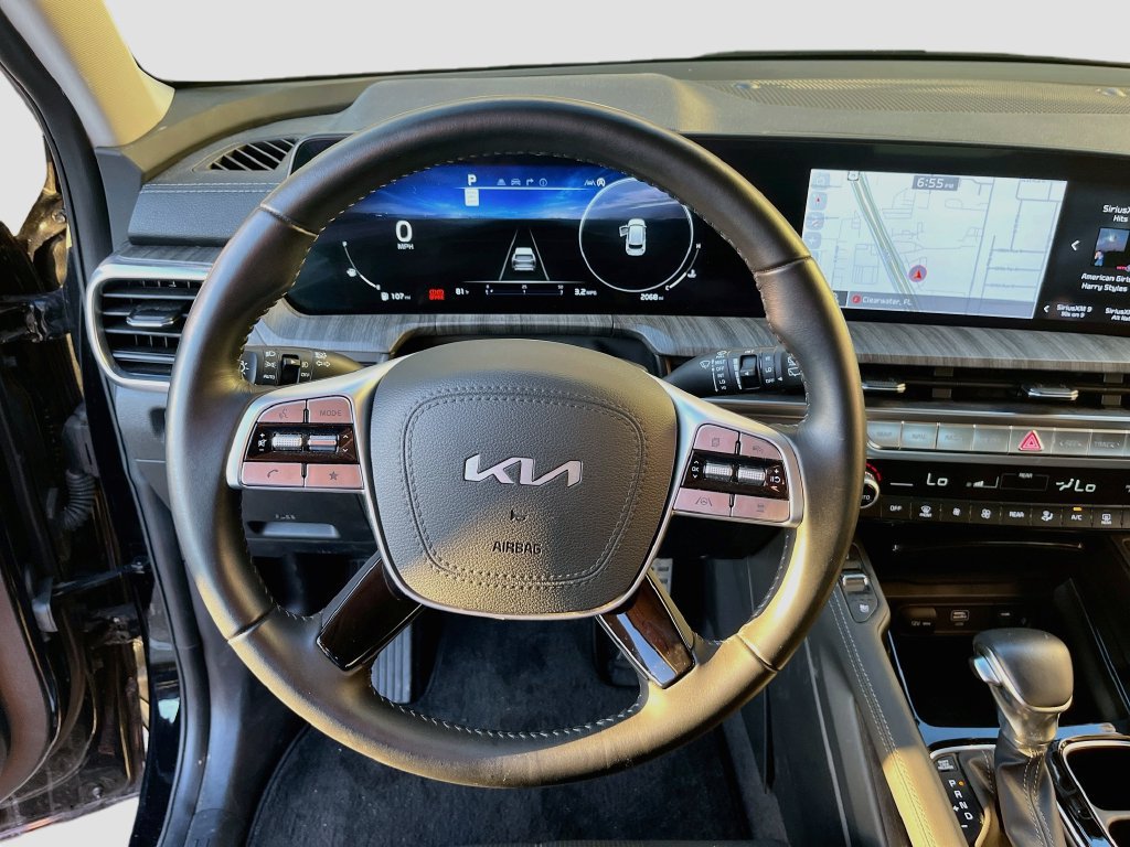Used 2025 Kia Telluride SX FWD image 11