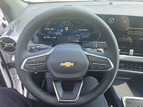 New 2026 Chevrolet Equinox LT w/ Convenience Package II image 13