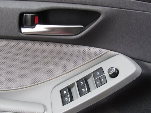 Certified 2019 Toyota Avalon XSE w/ Carpet Mat Package FWD image 33