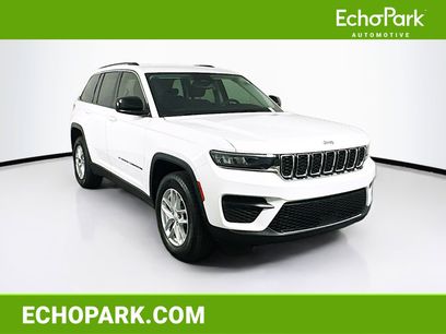 Used 2023 Jeep Grand Cherokee Laredo w/ Trailer Tow Prep Group (B)