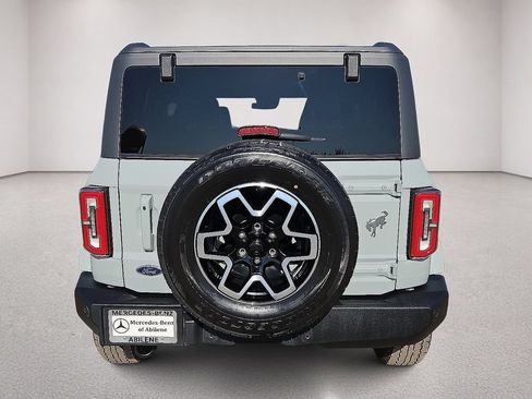 Used 2024 Ford Bronco Outer Banks AWD/4WD image 6