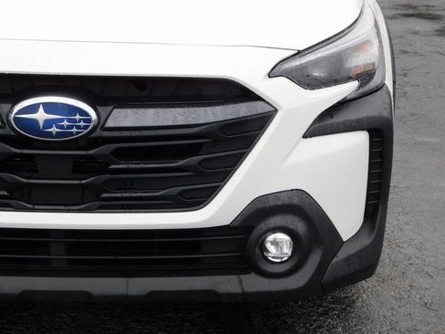 Used 2024 Subaru Outback Premium image 9