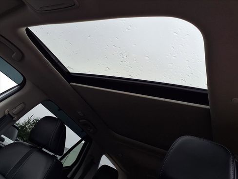 Certified 2024 Honda Pilot Touring image 5