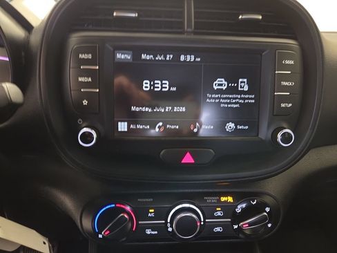 Used 2024 Kia Soul LX w/ Option Group 015 FWD image 13