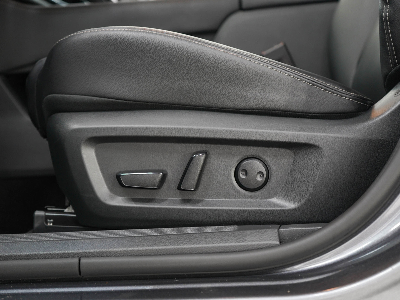 Used 2023 Nissan Rogue SL AWD/4WD image 20