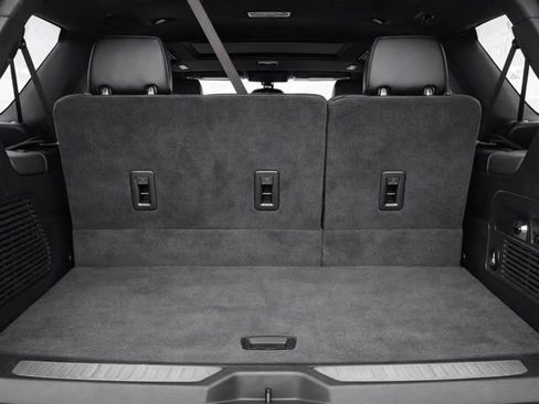 Used 2024 GMC Yukon Denali image 9