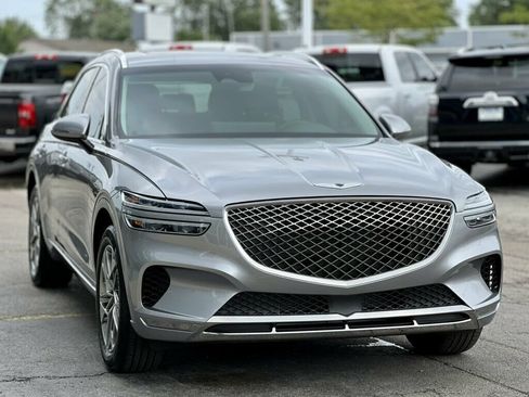 Used 2025 Genesis GV70 2.5T w/ Select Package AWD/4WD image 6