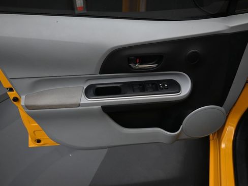 Used 2014 Toyota Prius C Two FWD image 10