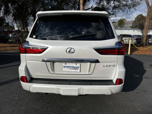 Used 2021 Lexus LX 570 4WD w/ 3rd Row & Luxury Pkg image 8