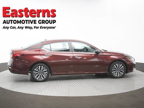 Used 2024 Nissan Altima 2.5 SV FWD image 42