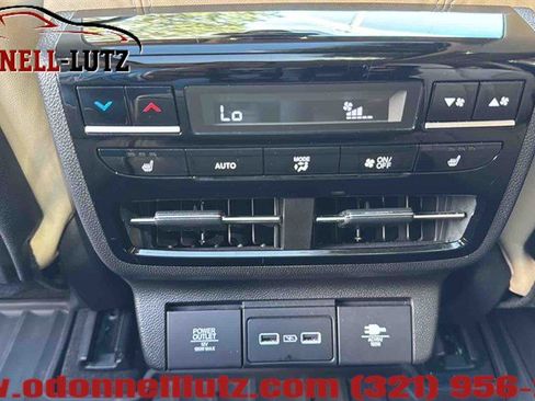 Used 2024 Acura MDX SH-AWD w/ Advance Package image 35