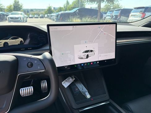 Used 2022 Tesla Model S AWD/4WD image 23